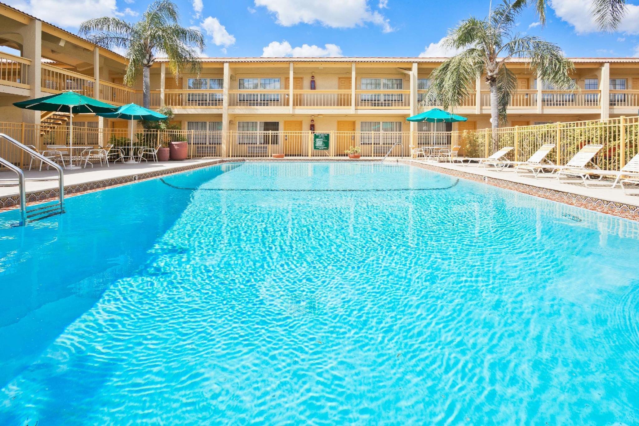 La Quinta Inn Tampa Airport Stadium Westshore Exterior foto