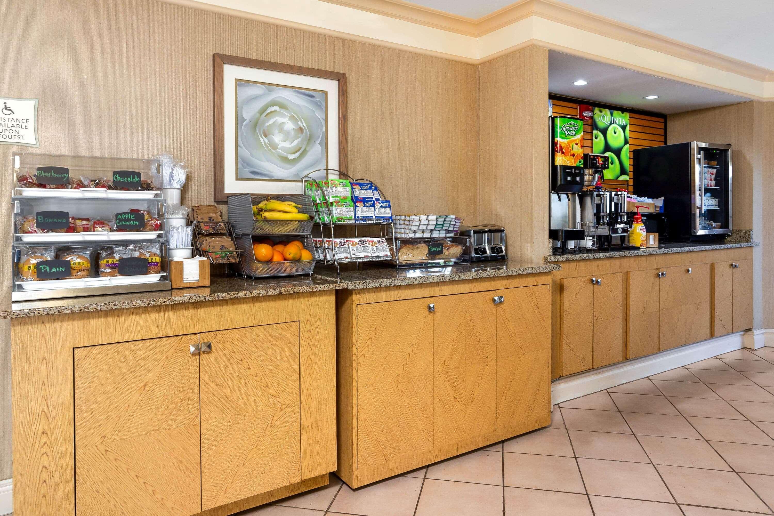 La Quinta Inn Tampa Airport Stadium Westshore Exterior foto